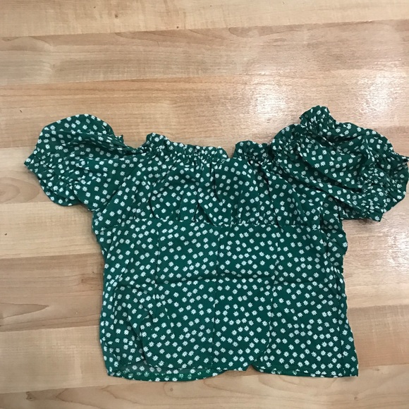 LAST ONE Off the shoulder green polka dot crop top - Picture 3 of 3